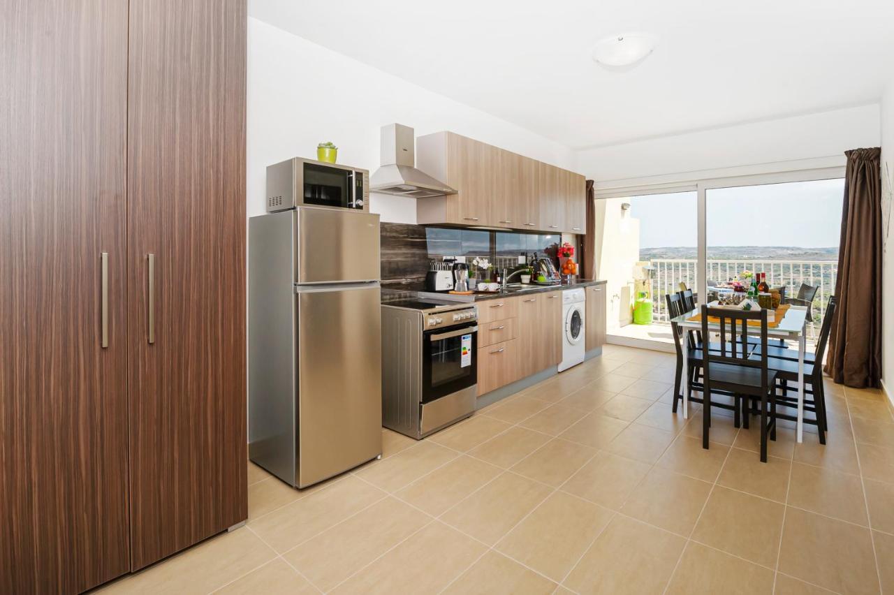 Summer Breeze Apartment With Terrace With Panoramic Views - By Getawaysmalta Mellieha Exterior photo